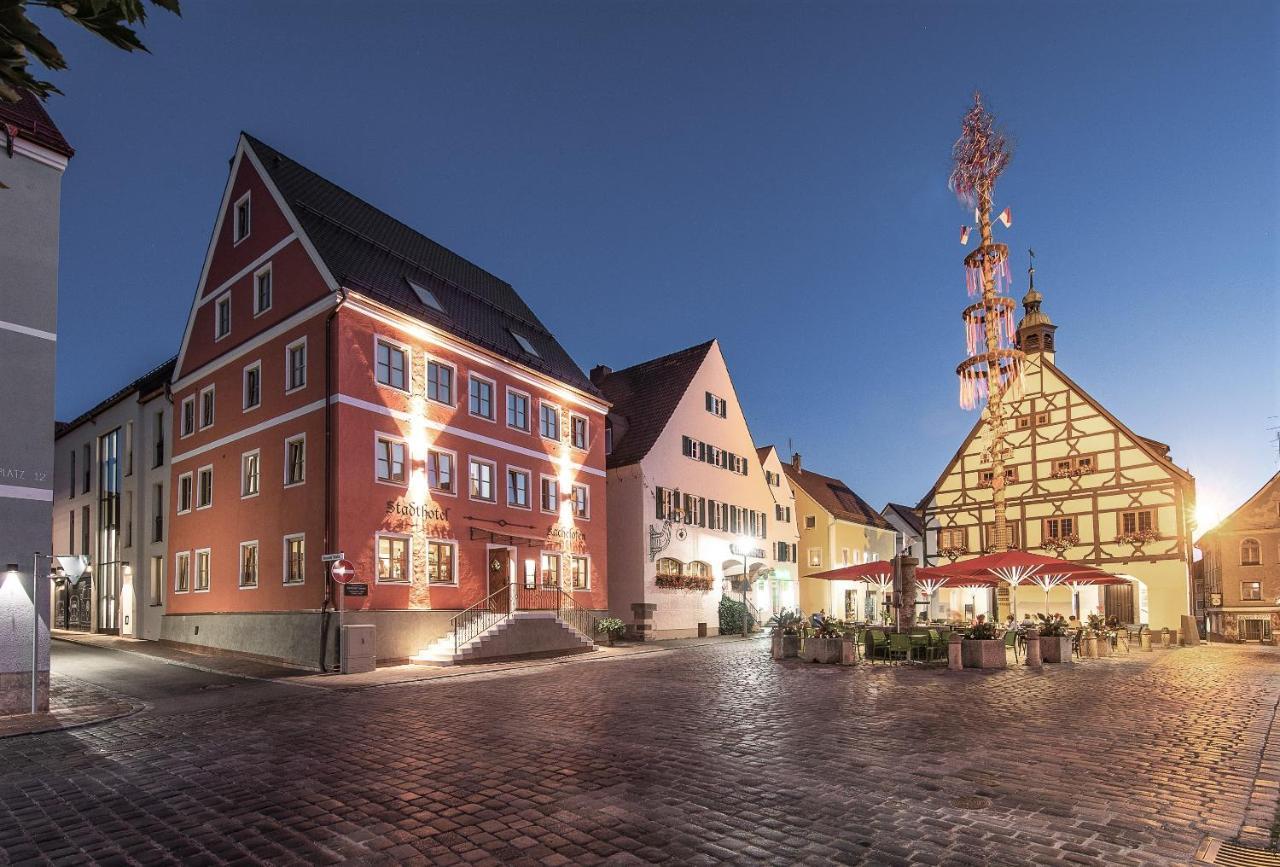 Stadthotel Kachelofen 크룸바흐 외부 사진