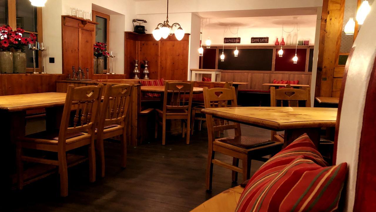 Stadthotel Kachelofen 크룸바흐 외부 사진