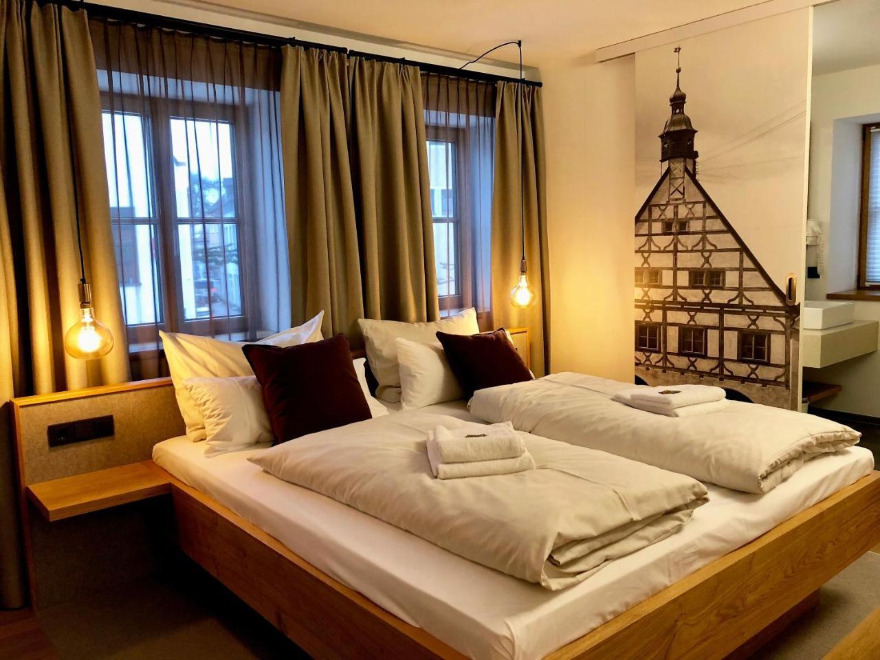Stadthotel Kachelofen 크룸바흐 외부 사진
